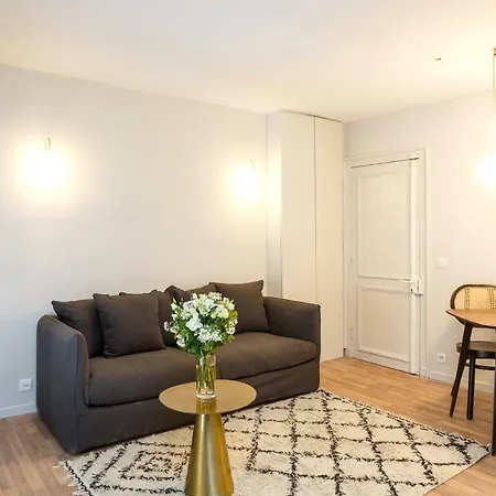 Habitat Parisien - Louvre Rivoli Apartment *